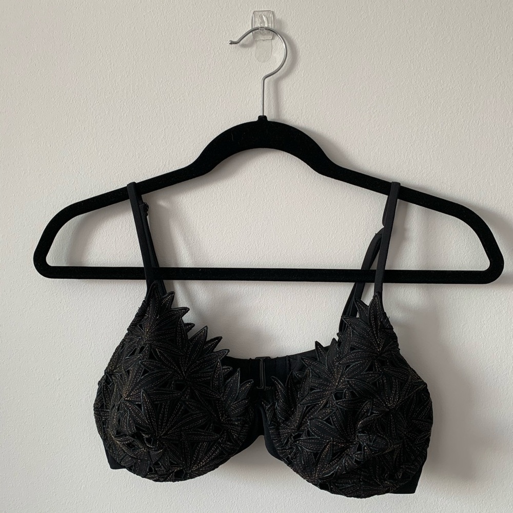 Planet Blue Passion flower bikini top size large